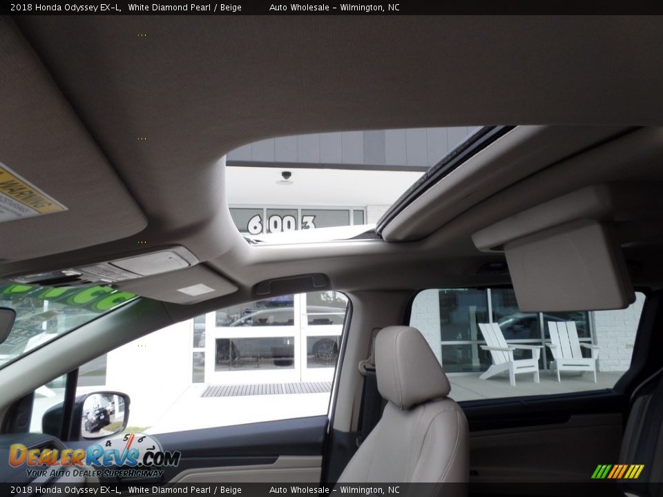 2018 Honda Odyssey EX-L White Diamond Pearl / Beige Photo #11