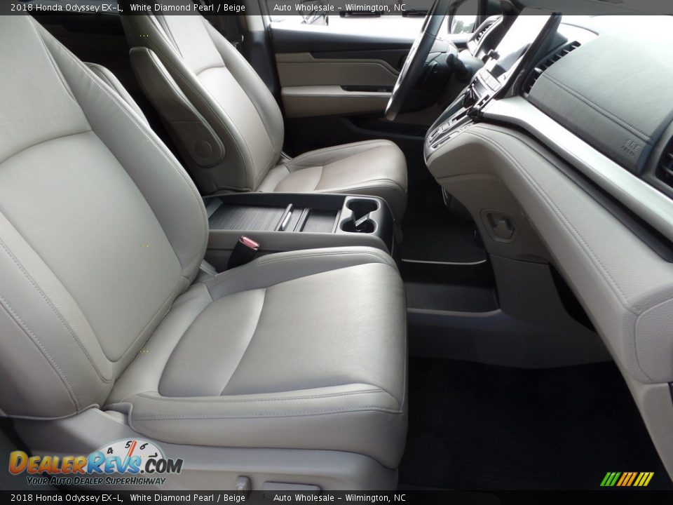 2018 Honda Odyssey EX-L White Diamond Pearl / Beige Photo #13