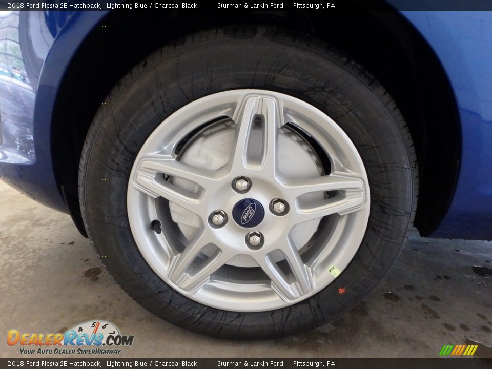 2018 Ford Fiesta SE Hatchback Lightning Blue / Charcoal Black Photo #5