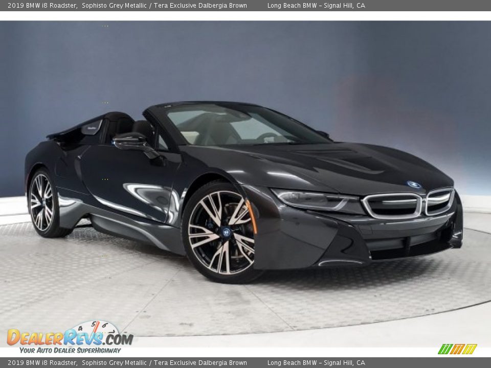 Front 3/4 View of 2019 BMW i8 Roadster Photo #11