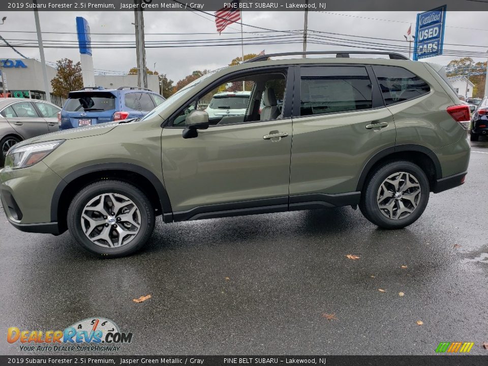 2019 Subaru Forester 2.5i Premium Jasper Green Metallic / Gray Photo #3