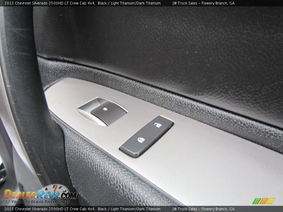 2013 Chevrolet Silverado 2500HD LT Crew Cab 4x4 Black / Light Titanium/Dark Titanium Photo #10
