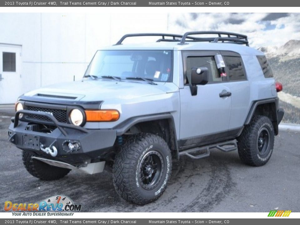 2013 Toyota FJ Cruiser 4WD Trail Teams Cement Gray / Dark Charcoal Photo #2