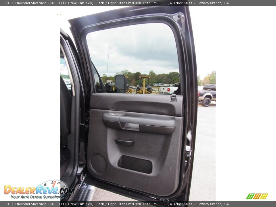 2013 Chevrolet Silverado 2500HD LT Crew Cab 4x4 Black / Light Titanium/Dark Titanium Photo #28