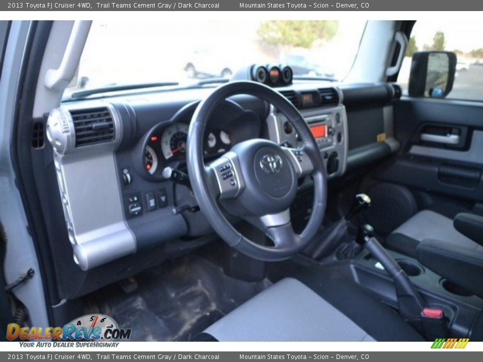 2013 Toyota FJ Cruiser 4WD Trail Teams Cement Gray / Dark Charcoal Photo #10