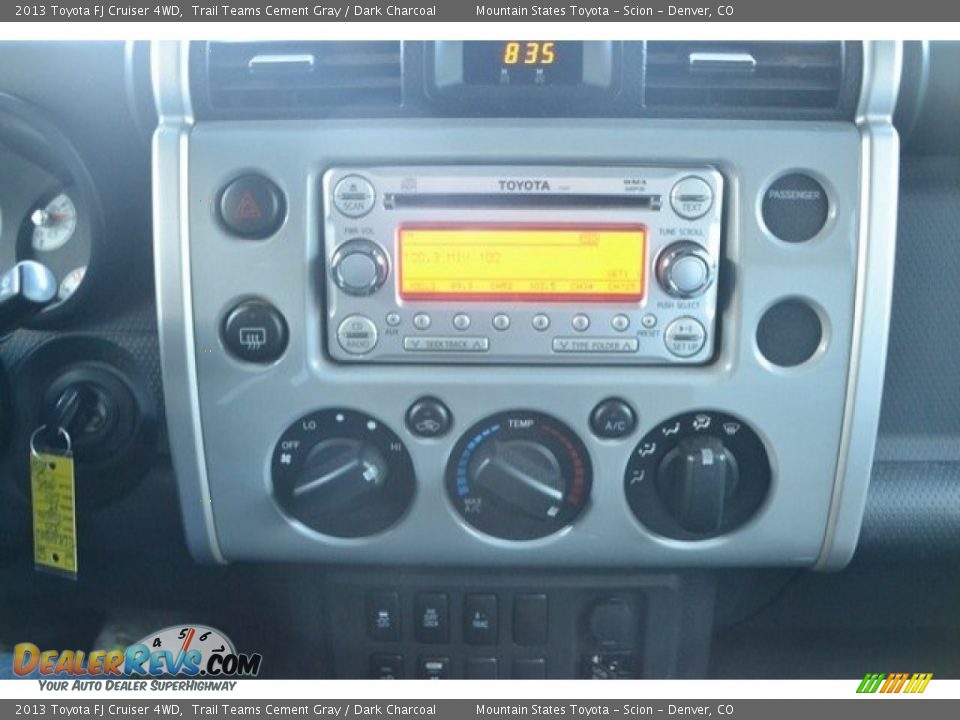 2013 Toyota FJ Cruiser 4WD Trail Teams Cement Gray / Dark Charcoal Photo #11