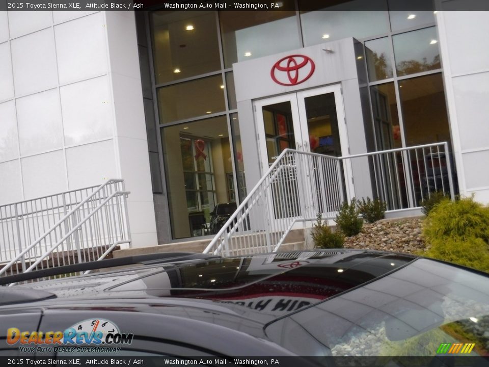 2015 Toyota Sienna XLE Attitude Black / Ash Photo #3