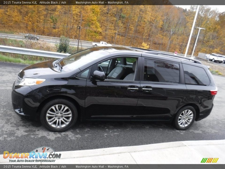 2015 Toyota Sienna XLE Attitude Black / Ash Photo #6