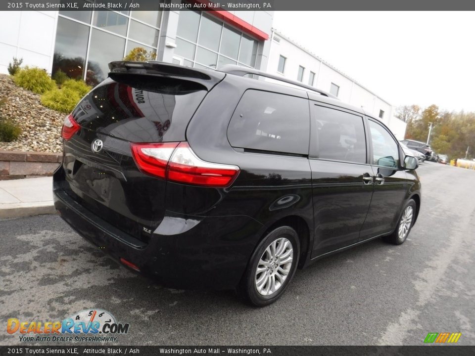 2015 Toyota Sienna XLE Attitude Black / Ash Photo #8