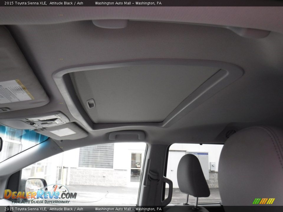 2015 Toyota Sienna XLE Attitude Black / Ash Photo #12