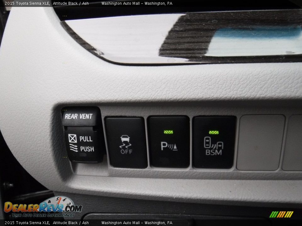 2015 Toyota Sienna XLE Attitude Black / Ash Photo #15