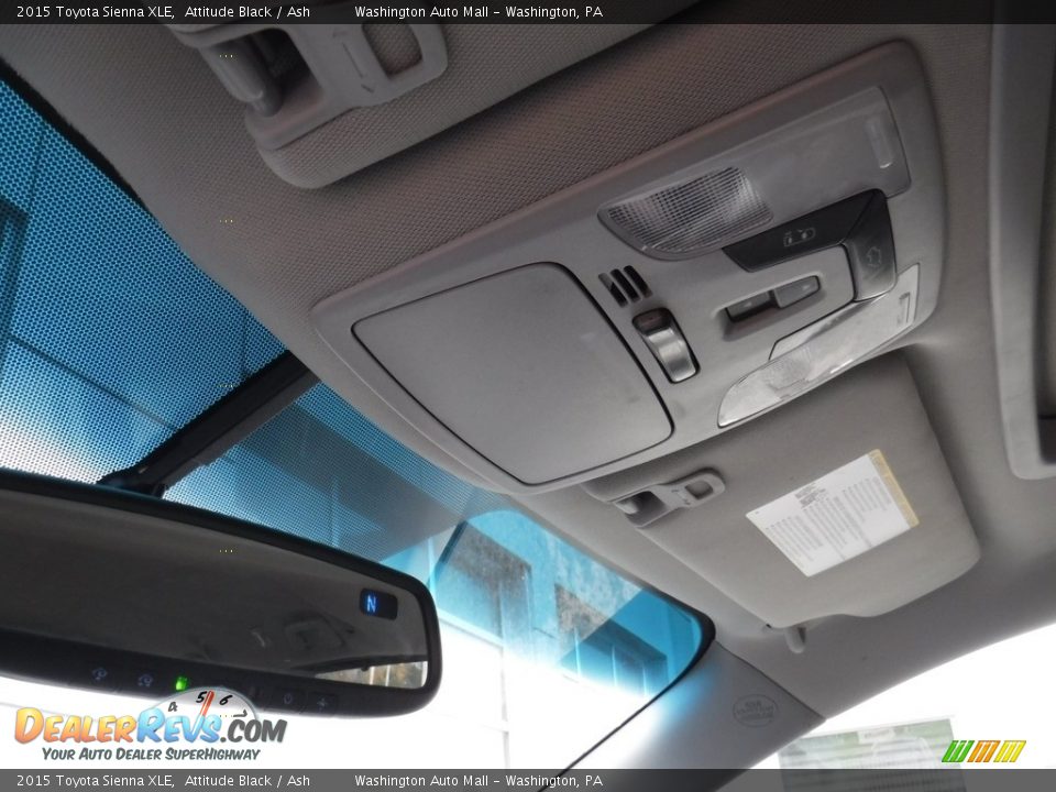 2015 Toyota Sienna XLE Attitude Black / Ash Photo #21