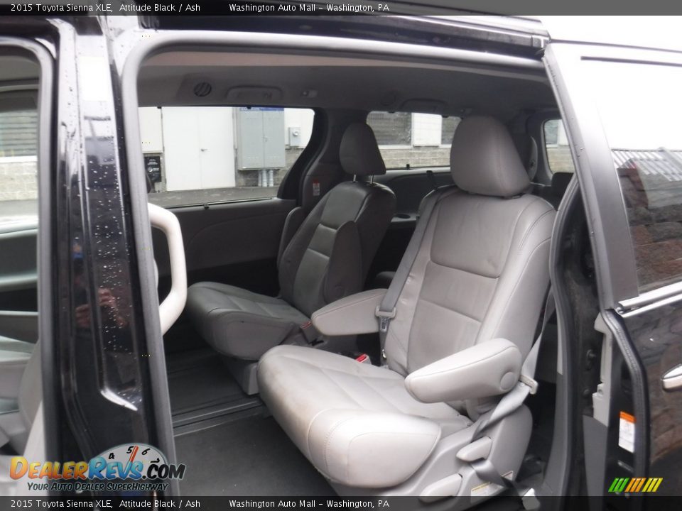 2015 Toyota Sienna XLE Attitude Black / Ash Photo #22