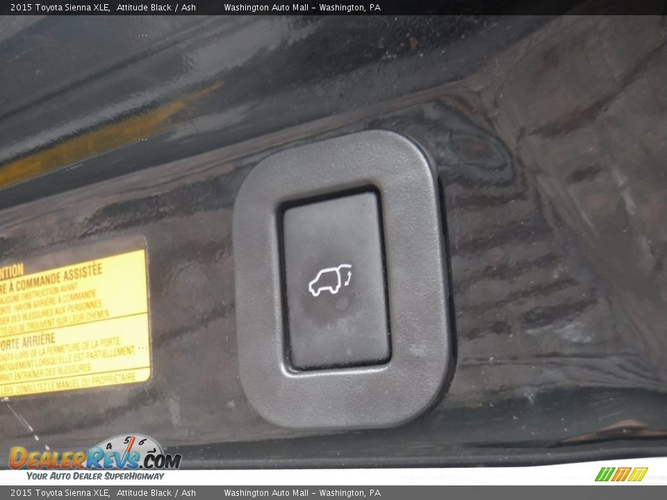 2015 Toyota Sienna XLE Attitude Black / Ash Photo #26