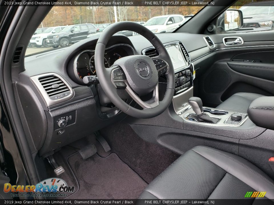 Front Seat of 2019 Jeep Grand Cherokee Limited 4x4 Photo #7