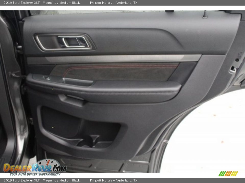 2019 Ford Explorer XLT Magnetic / Medium Black Photo #31