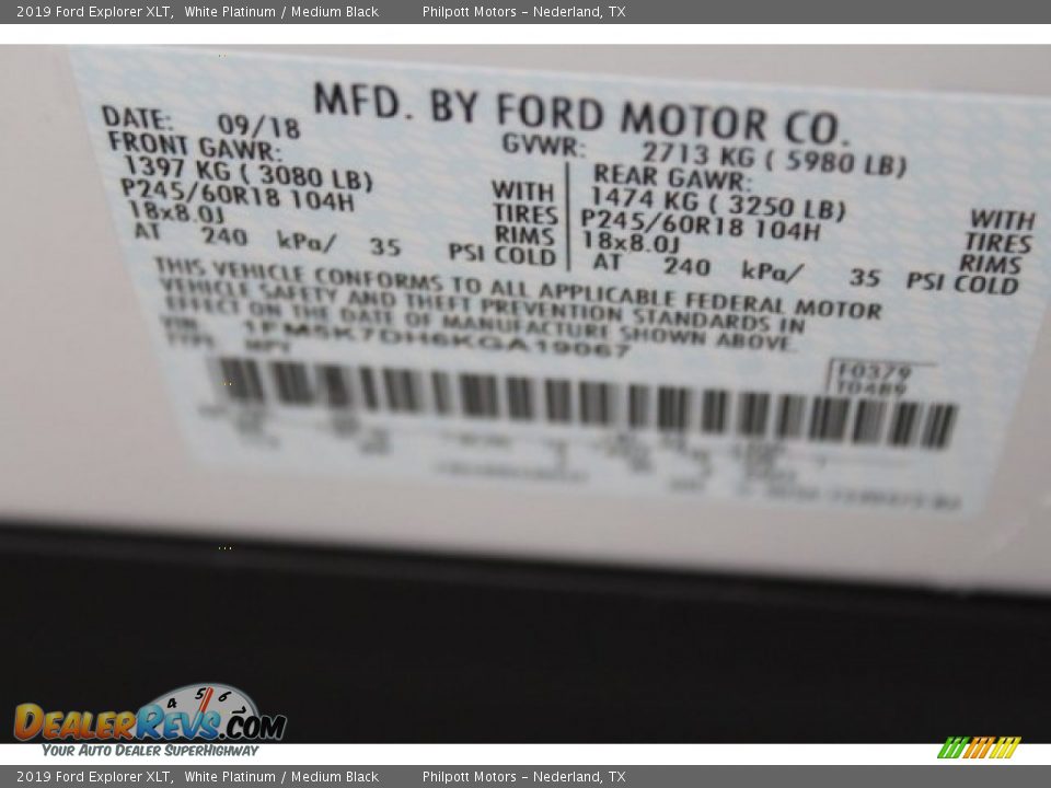 2019 Ford Explorer XLT White Platinum / Medium Black Photo #36