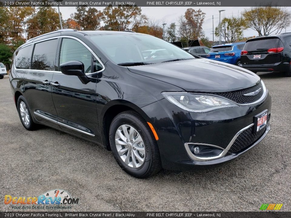 2019 Chrysler Pacifica Touring L Brilliant Black Crystal Pearl / Black/Alloy Photo #1