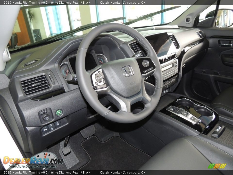2019 Honda Pilot Touring AWD White Diamond Pearl / Black Photo #10