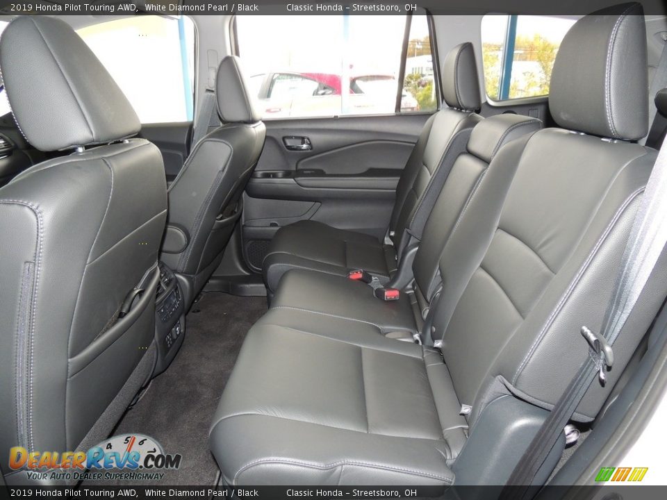 2019 Honda Pilot Touring AWD White Diamond Pearl / Black Photo #12