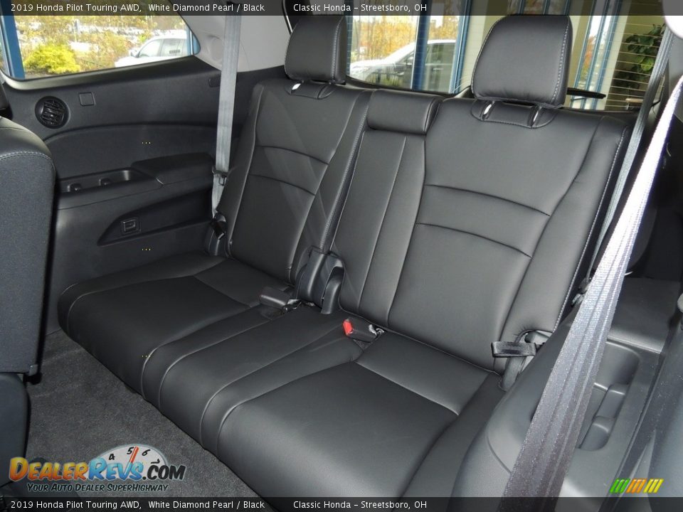 2019 Honda Pilot Touring AWD White Diamond Pearl / Black Photo #15