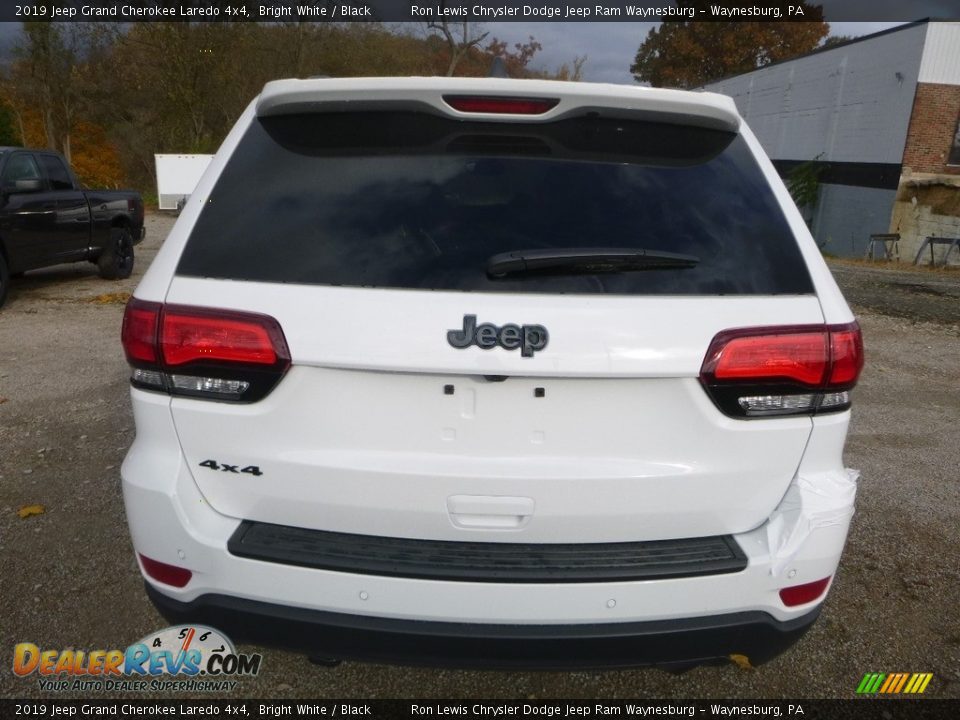2019 Jeep Grand Cherokee Laredo 4x4 Bright White / Black Photo #5