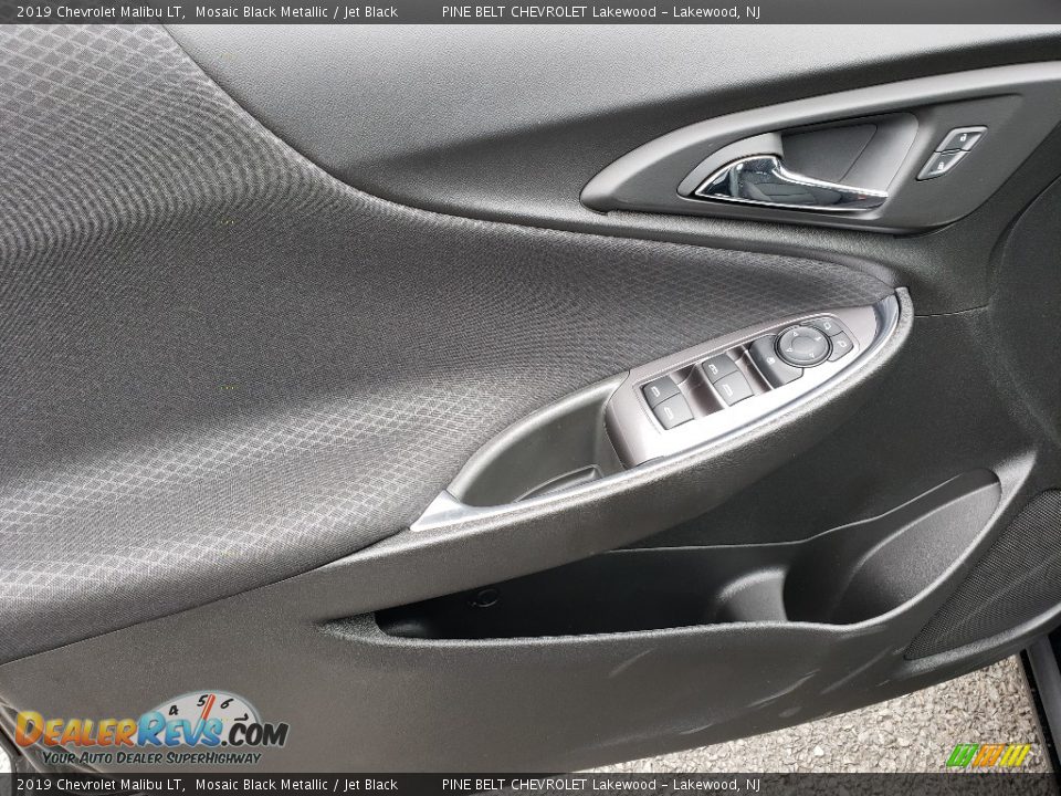 Door Panel of 2019 Chevrolet Malibu LT Photo #8