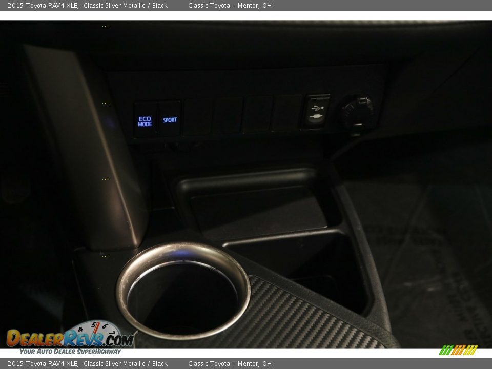 2015 Toyota RAV4 XLE Classic Silver Metallic / Black Photo #12