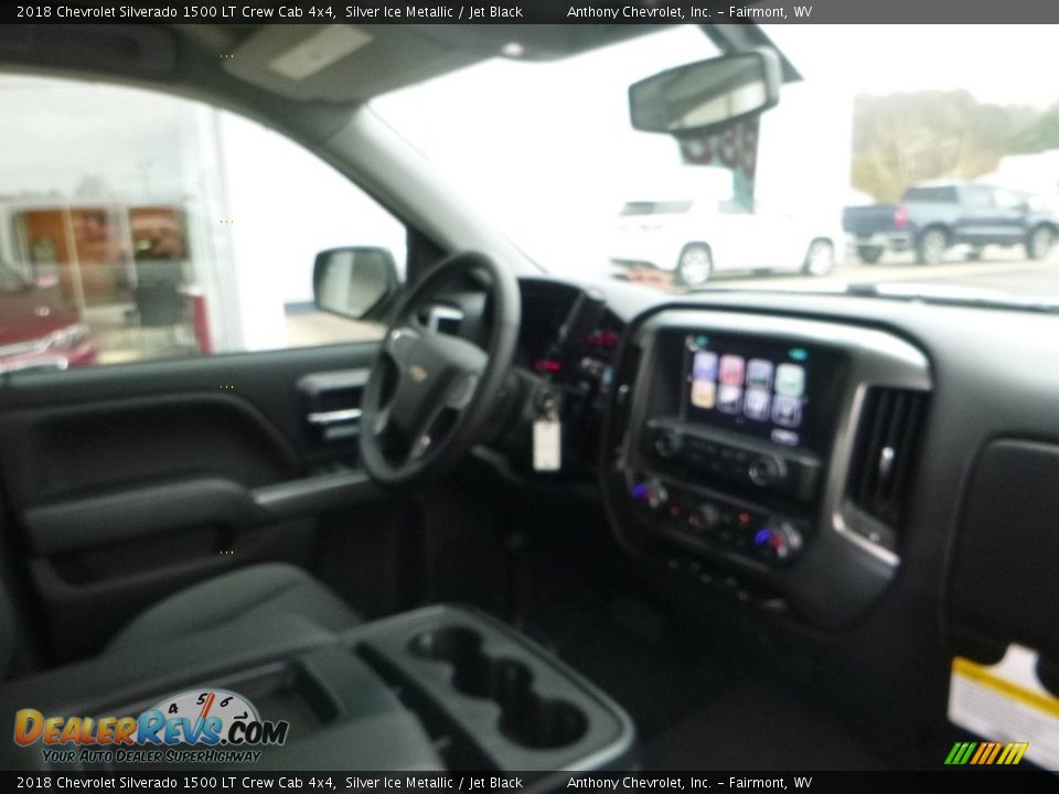 2018 Chevrolet Silverado 1500 LT Crew Cab 4x4 Silver Ice Metallic / Jet Black Photo #9