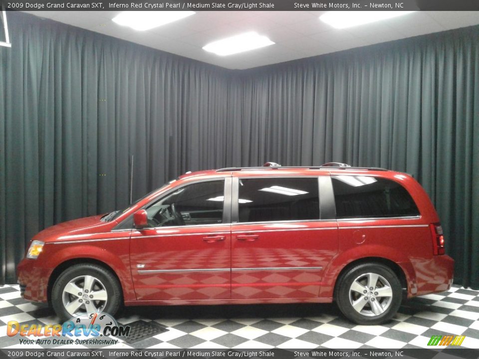 2009 Dodge Grand Caravan SXT Inferno Red Crystal Pearl / Medium Slate Gray/Light Shale Photo #1