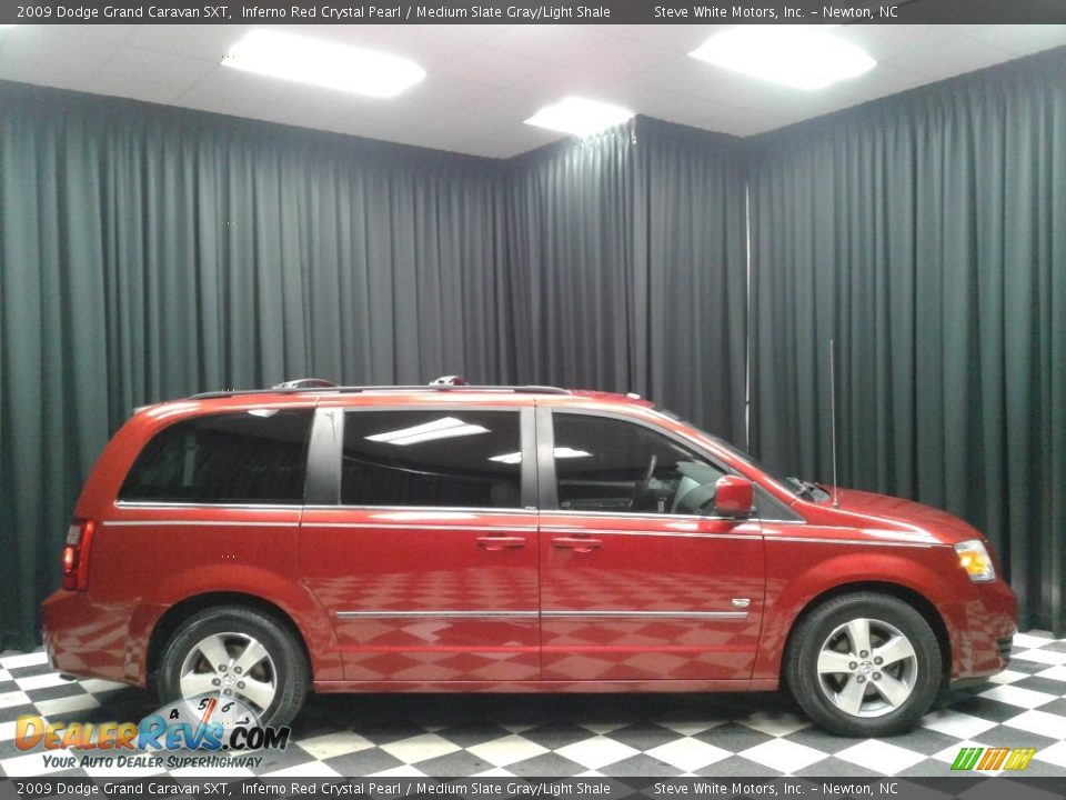 2009 Dodge Grand Caravan SXT Inferno Red Crystal Pearl / Medium Slate Gray/Light Shale Photo #5