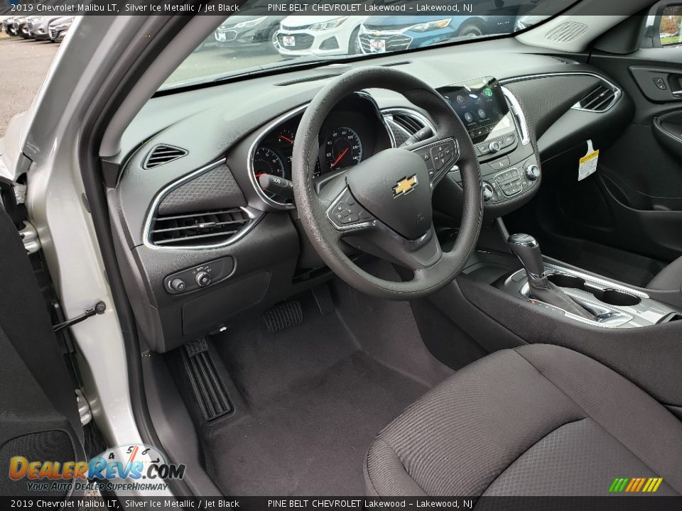 Dashboard of 2019 Chevrolet Malibu LT Photo #7