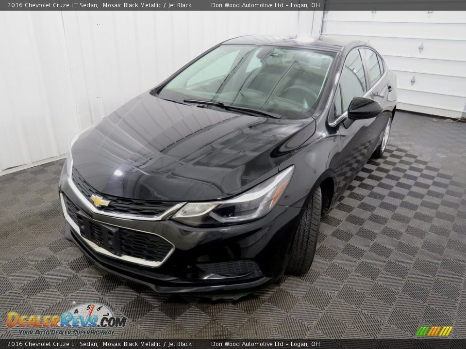 2016 Chevrolet Cruze LT Sedan Mosaic Black Metallic / Jet Black Photo #9