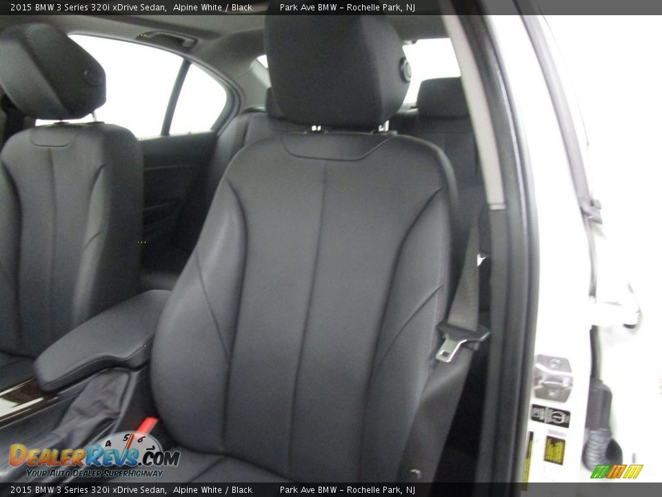 2015 BMW 3 Series 320i xDrive Sedan Alpine White / Black Photo #8