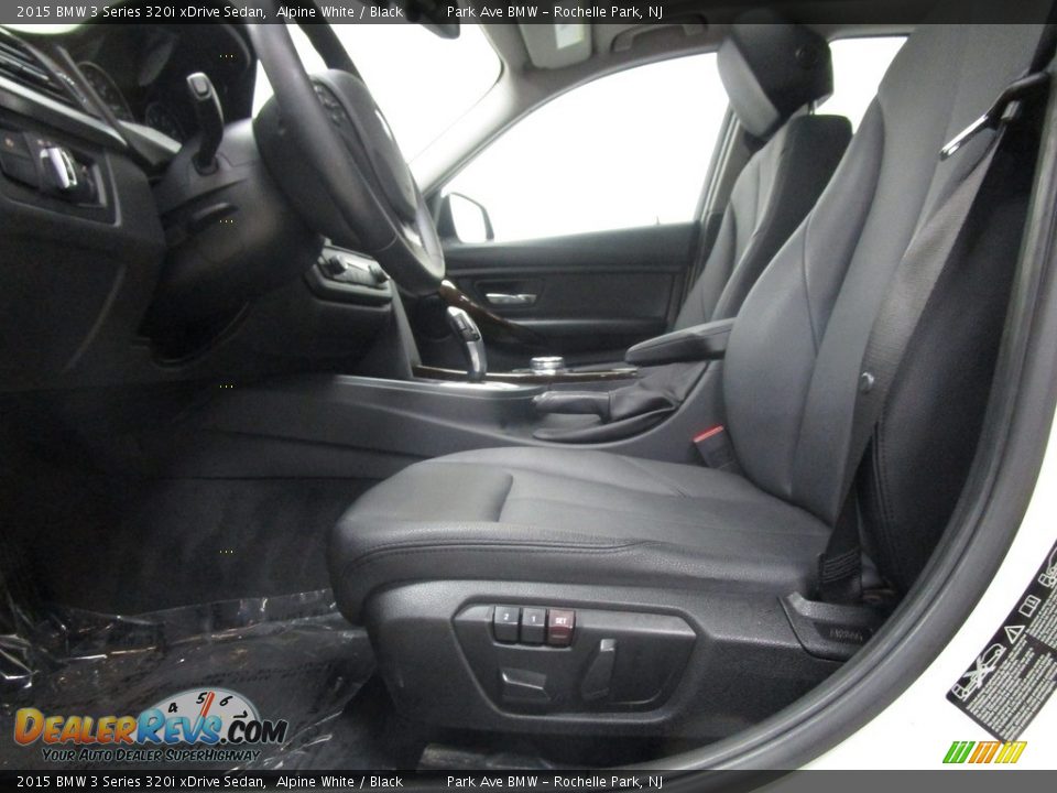 2015 BMW 3 Series 320i xDrive Sedan Alpine White / Black Photo #9