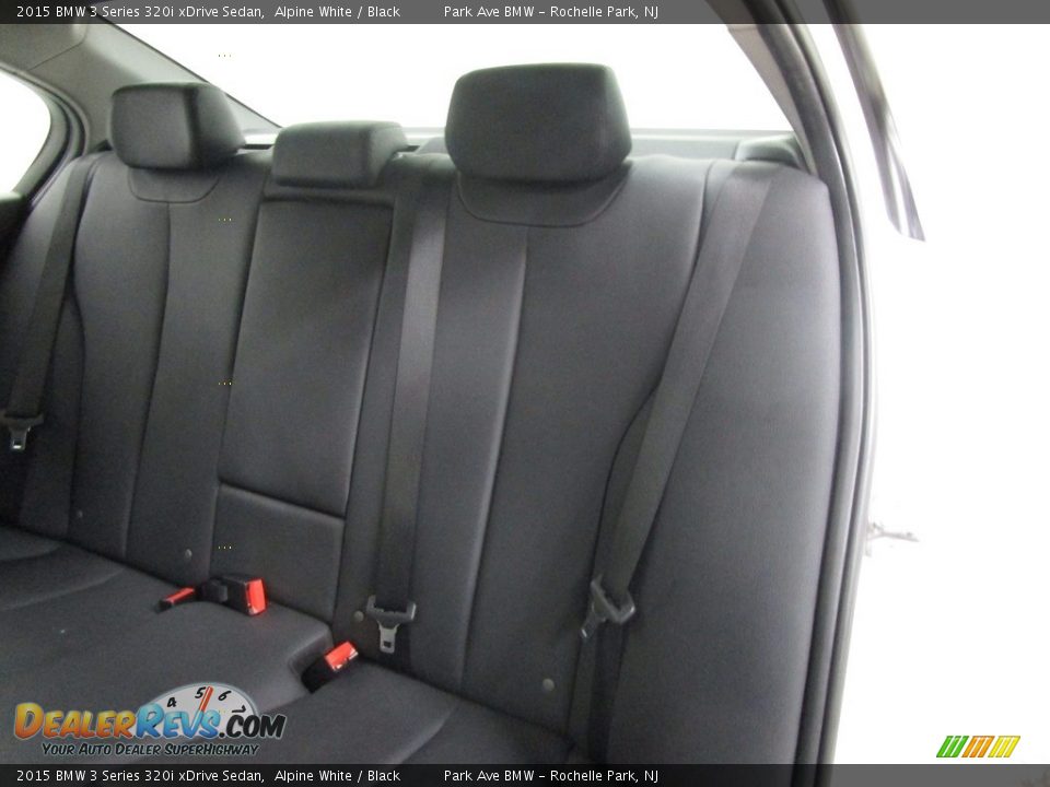 2015 BMW 3 Series 320i xDrive Sedan Alpine White / Black Photo #11