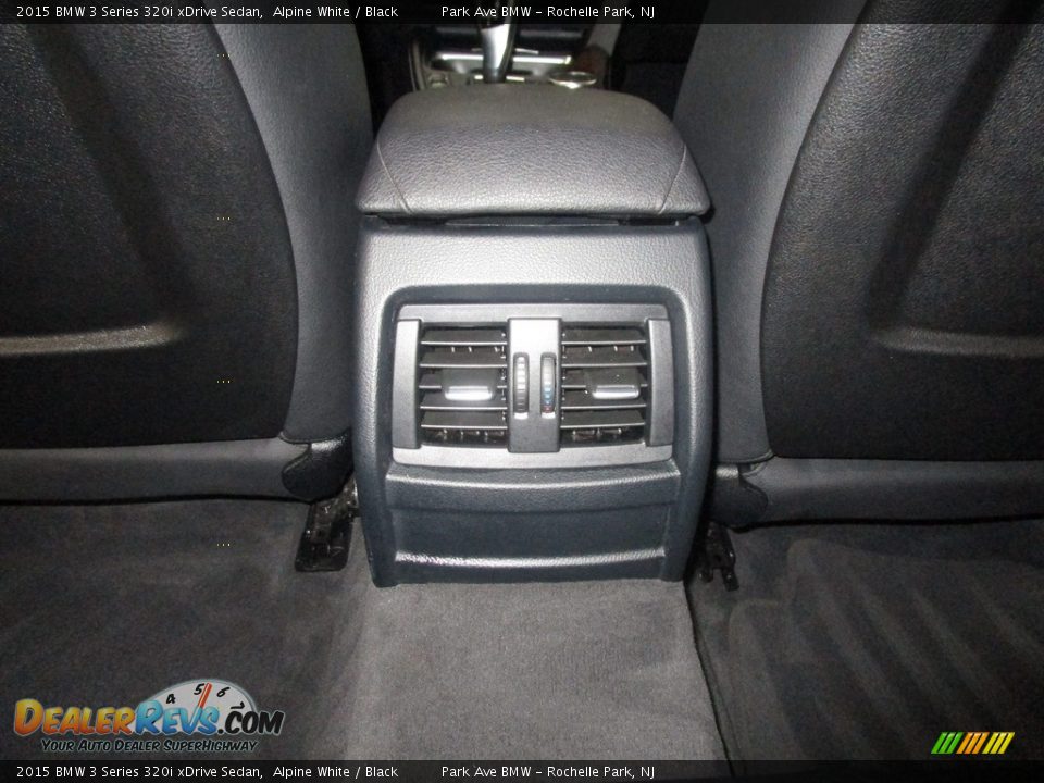 2015 BMW 3 Series 320i xDrive Sedan Alpine White / Black Photo #19