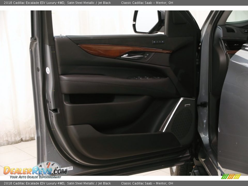 2018 Cadillac Escalade ESV Luxury 4WD Satin Steel Metallic / Jet Black Photo #4