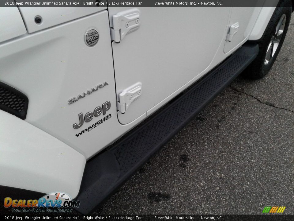 2018 Jeep Wrangler Unlimited Sahara 4x4 Bright White / Black/Heritage Tan Photo #29