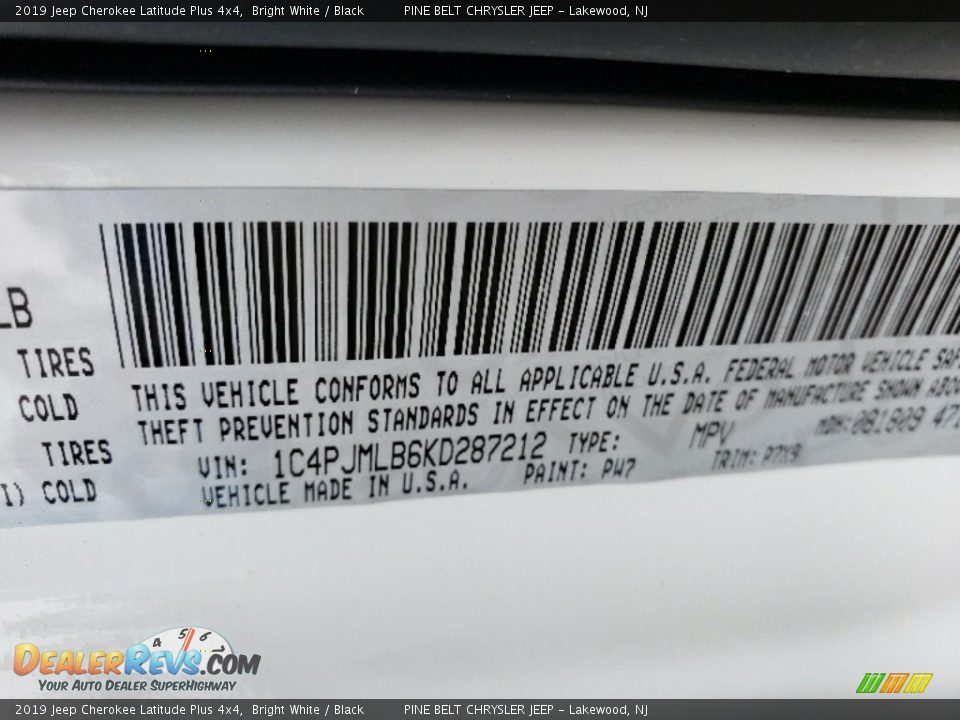 2019 Jeep Cherokee Latitude Plus 4x4 Bright White / Black Photo #9