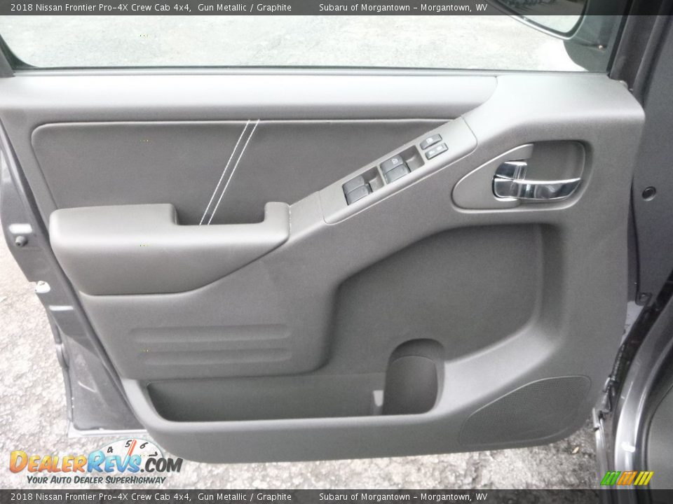 2018 Nissan Frontier Pro-4X Crew Cab 4x4 Gun Metallic / Graphite Photo #16