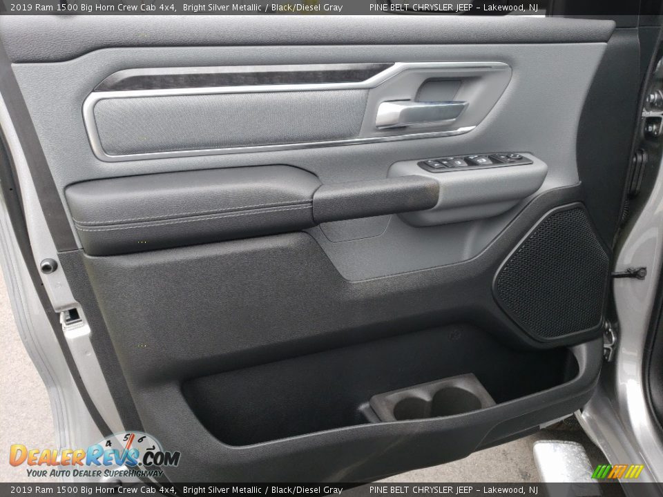 2019 Ram 1500 Big Horn Crew Cab 4x4 Bright Silver Metallic / Black/Diesel Gray Photo #7