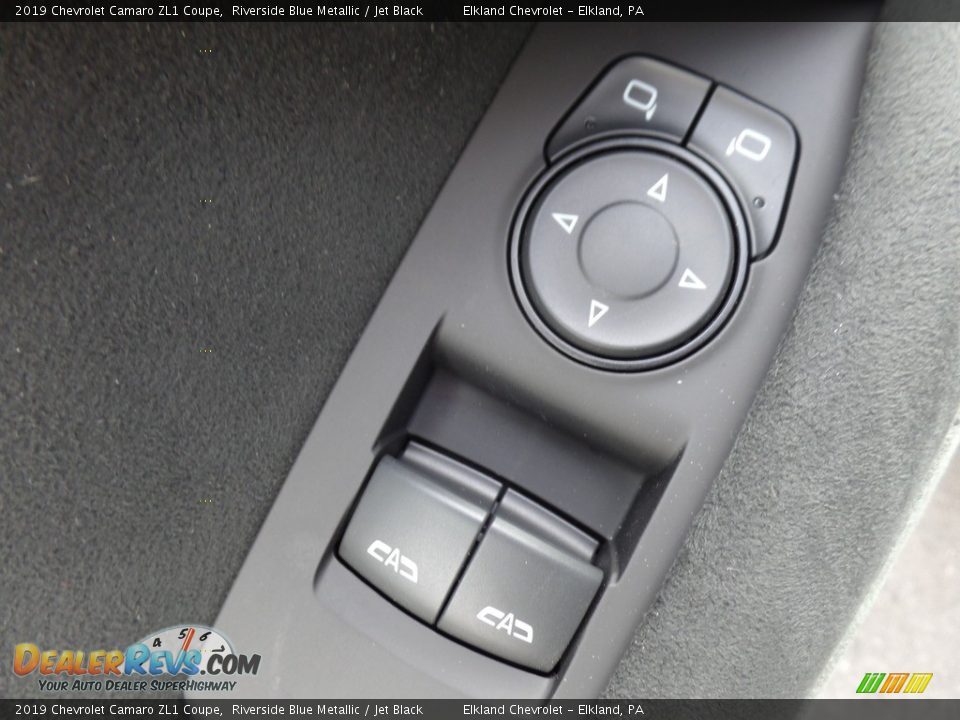 Controls of 2019 Chevrolet Camaro ZL1 Coupe Photo #19