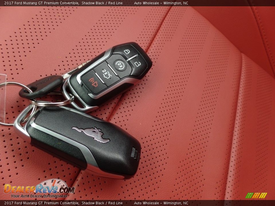Keys of 2017 Ford Mustang GT Premium Convertible Photo #20