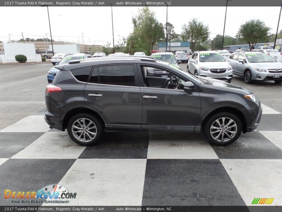 2017 Toyota RAV4 Platinum Magnetic Gray Metallic / Ash Photo #3