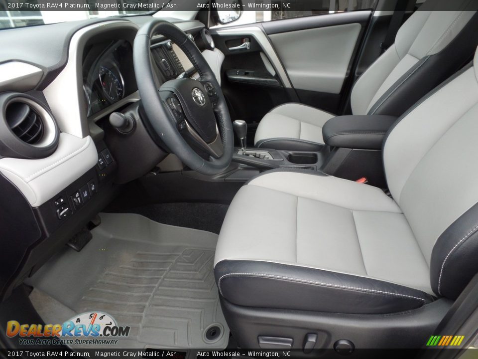 2017 Toyota RAV4 Platinum Magnetic Gray Metallic / Ash Photo #10