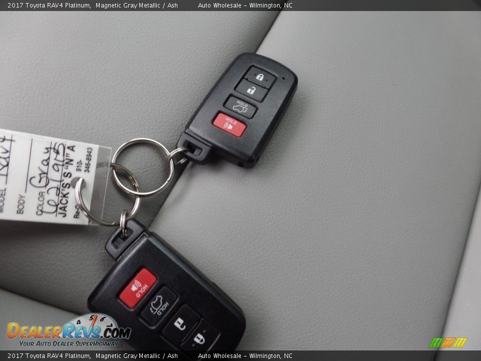 2017 Toyota RAV4 Platinum Magnetic Gray Metallic / Ash Photo #20