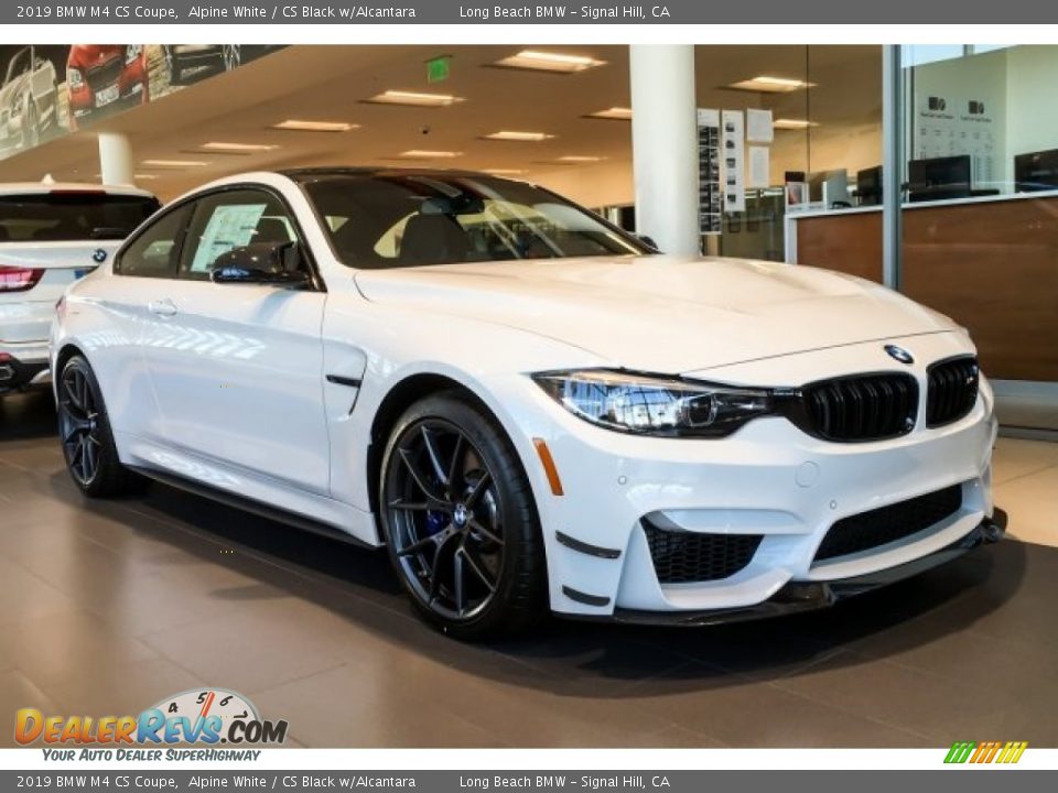 Front 3/4 View of 2019 BMW M4 CS Coupe Photo #11