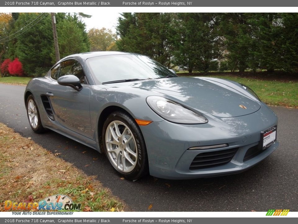 Front 3/4 View of 2018 Porsche 718 Cayman  Photo #8