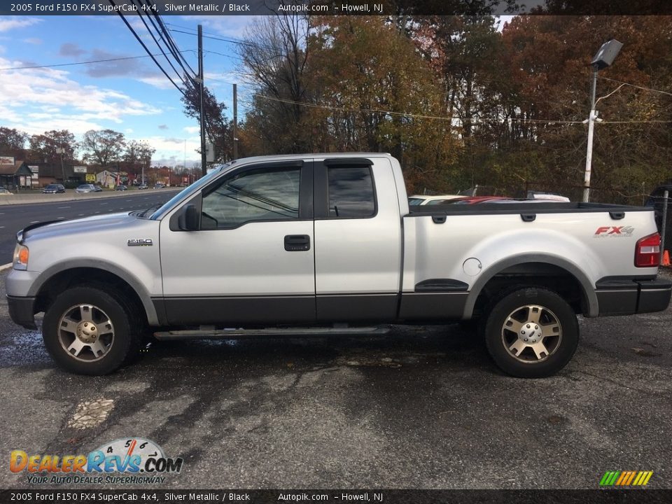 2005 Ford F150 FX4 SuperCab 4x4 Silver Metallic / Black Photo #2